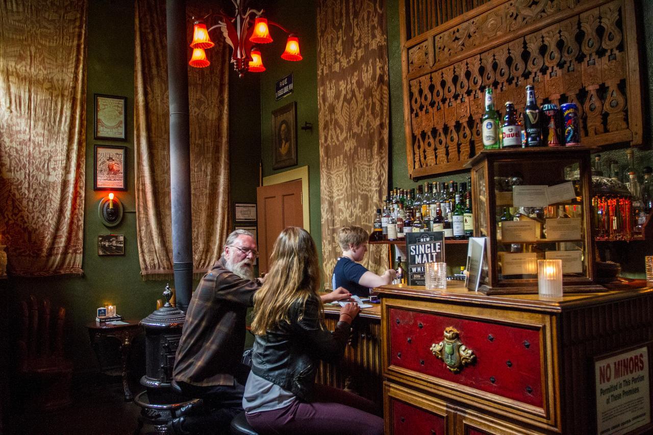 Mcmenamins Kennedy School Hotel Портланд Екстериор снимка