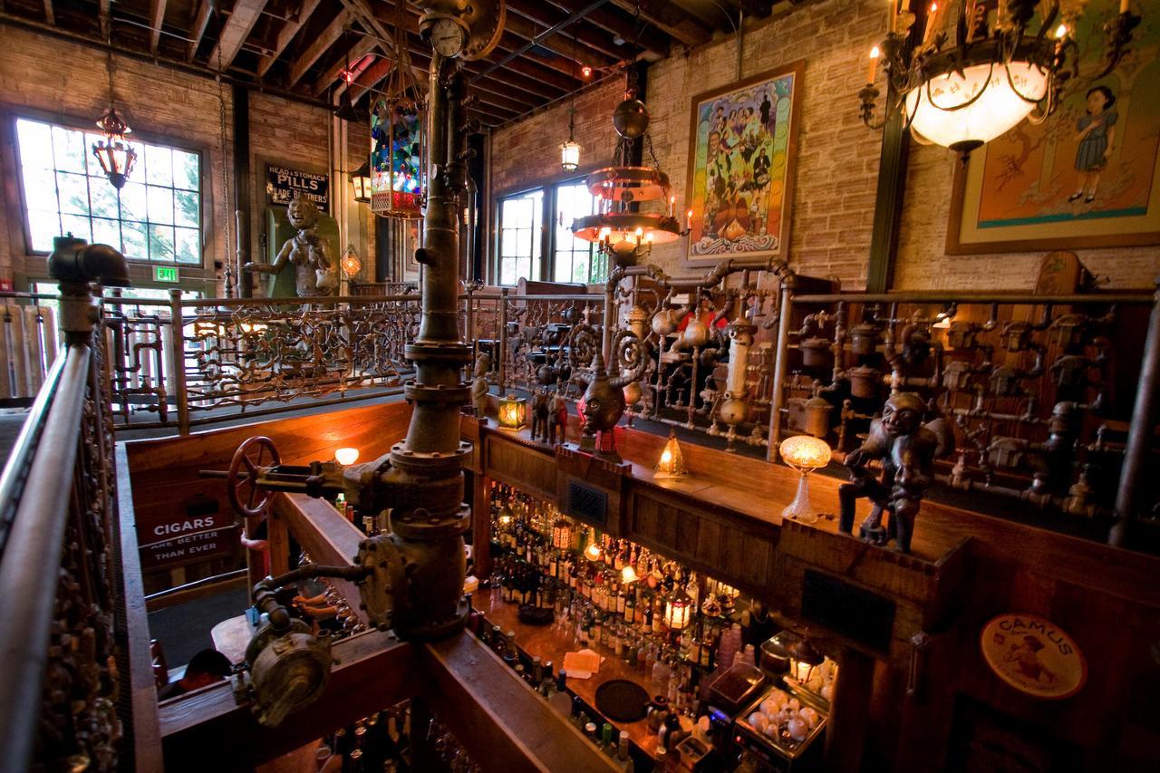 Mcmenamins Kennedy School Hotel Портланд Екстериор снимка