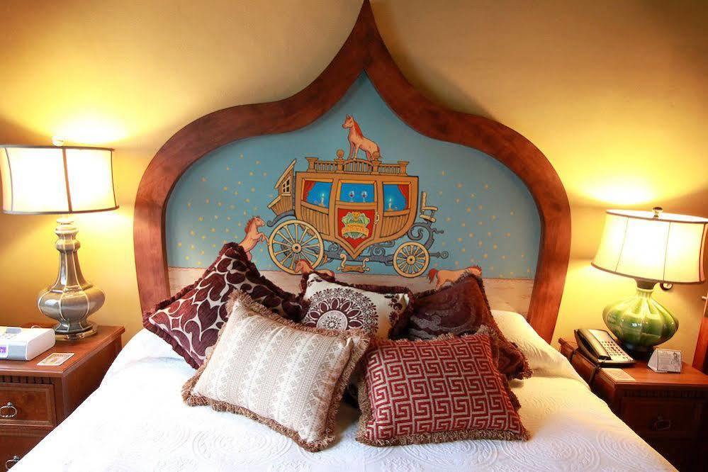 Mcmenamins Kennedy School Hotel Портланд Екстериор снимка